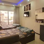 Apartment With Free Private Beach Furnished Near Senzomall